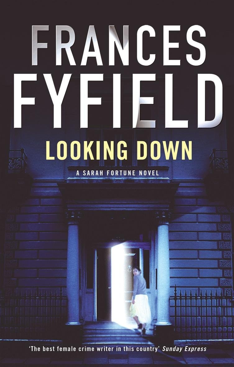 Looking Down by Frances Fyfield - USED