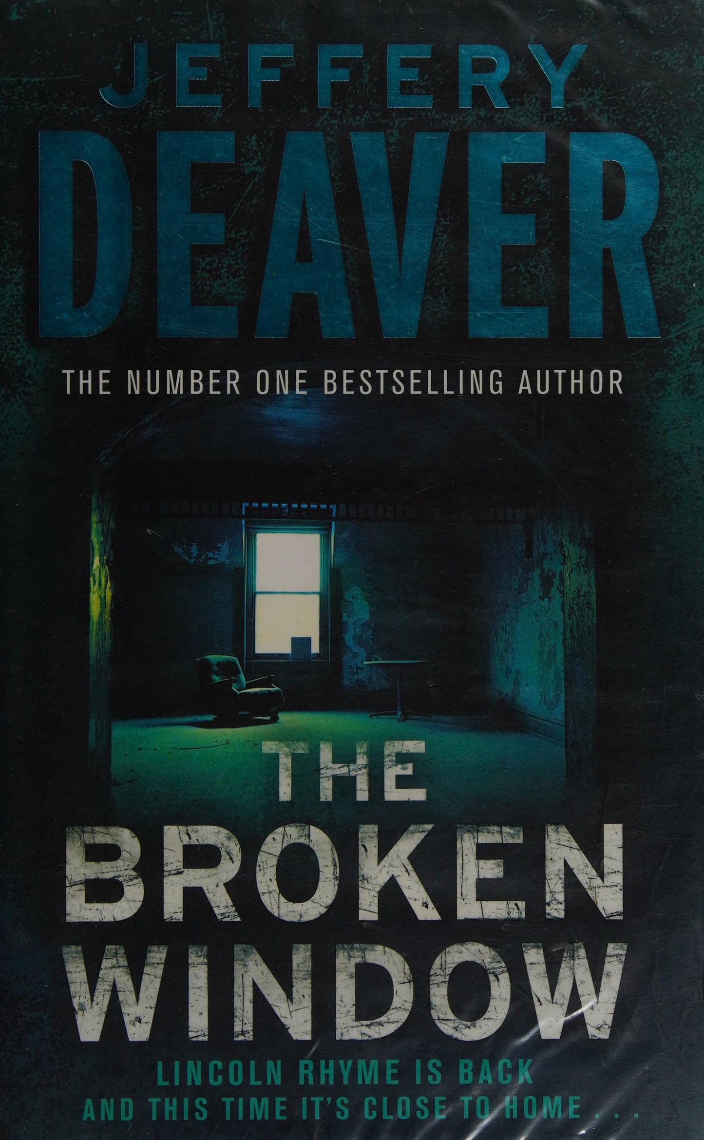 The Broken Window by Jeffery Deaver - USED
