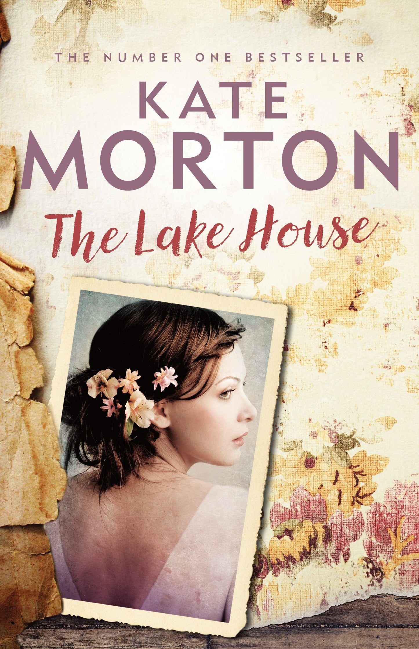 The Lake House by Kate Morton - USED