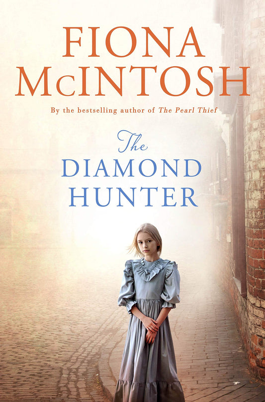 Diamond Hunter, The by Fiona McIntosh - USED